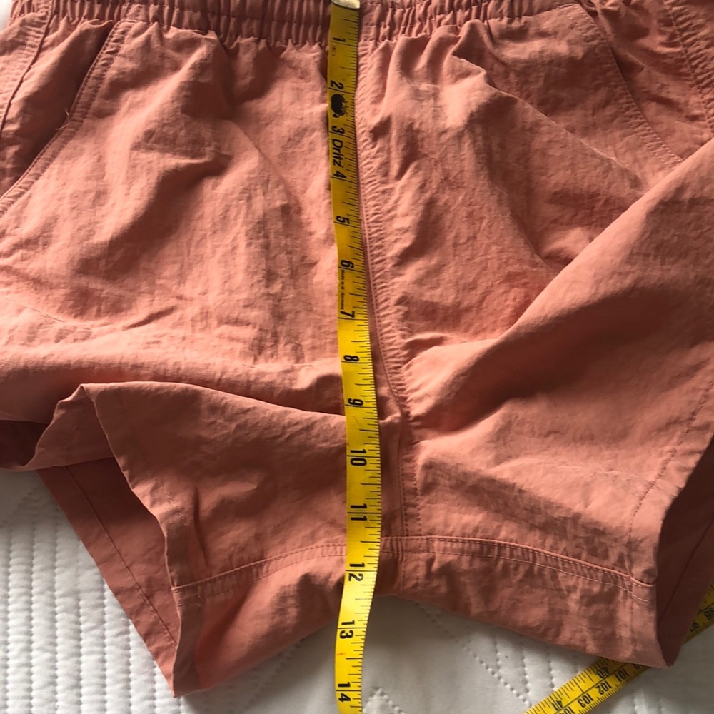 Patagonia Women's Peach Shorts Size M Spring summer, hiking jogging workout - Picture 11 of 11